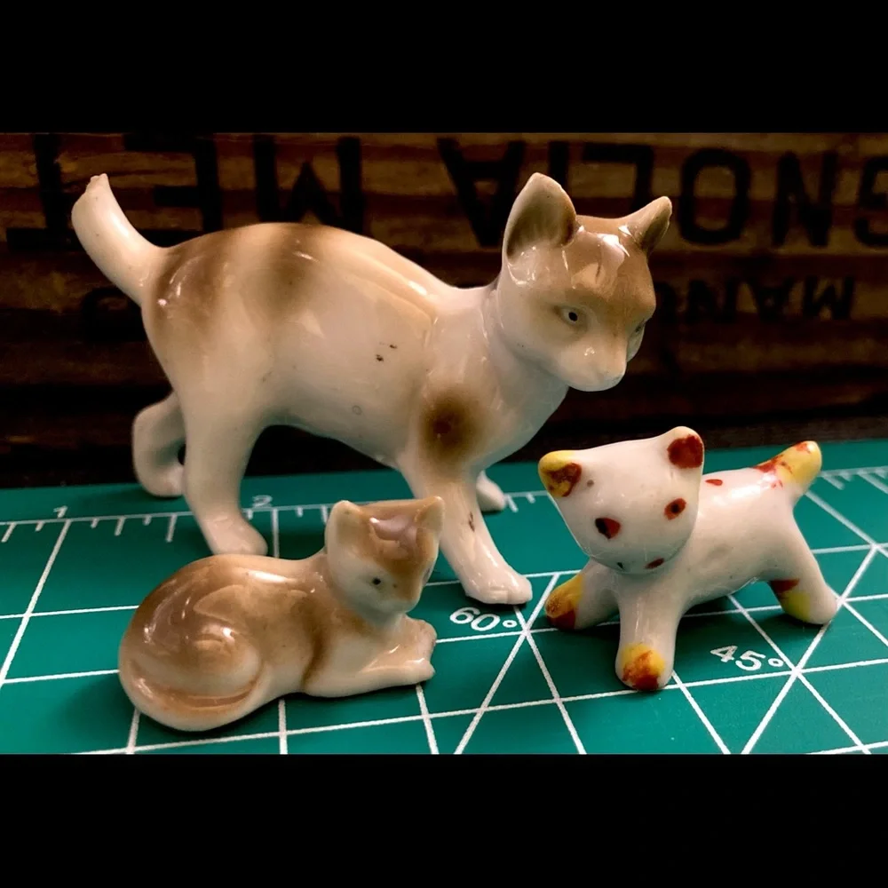 Vintage Mid Century Porcelain Cat And Kitten Figures Made In Japan & Germany